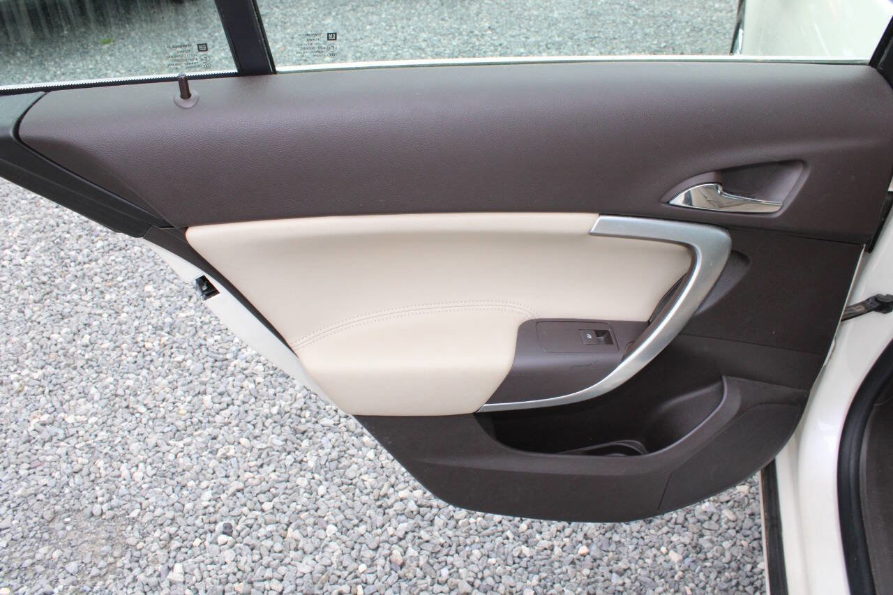 Used 2013 Buick Regal Premium FWD image 21