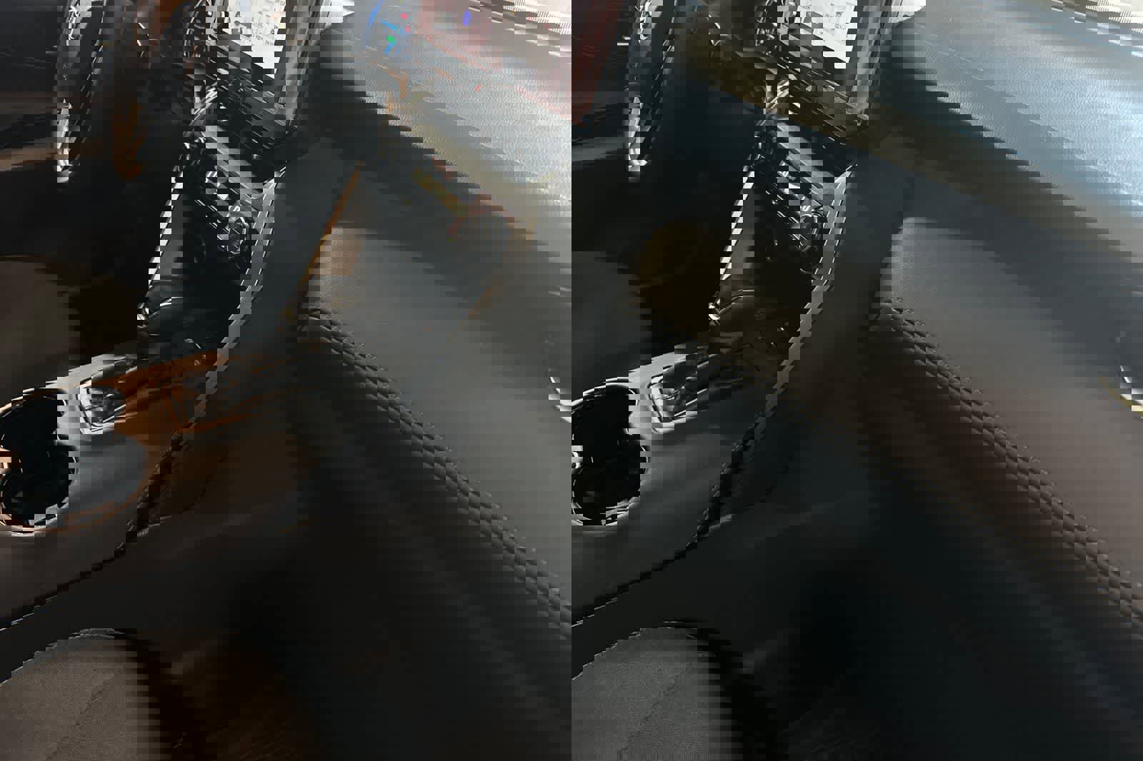 Used 2024 Toyota Venza LE image 18