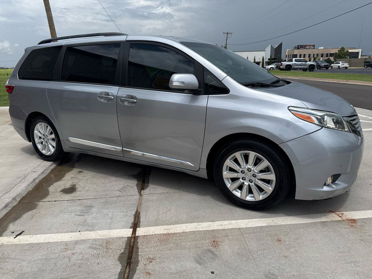 Used 2016 Toyota Sienna Limited Premium FWD image 8