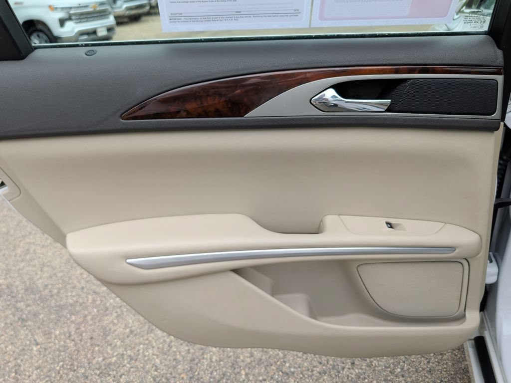 Used 2016 Lincoln MKZ w/ Equipment Group 300A Reserve FWD image 30