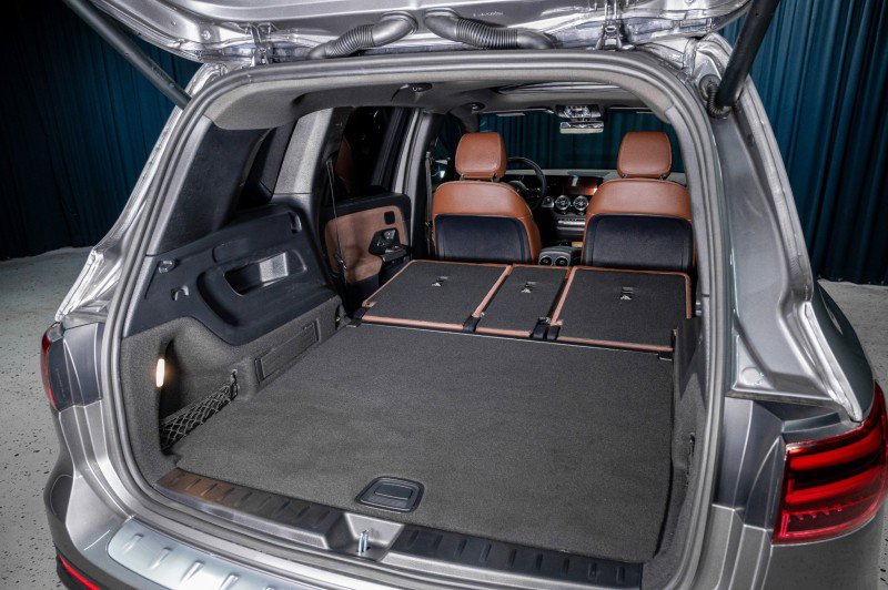 New 2026 Mercedes-Benz GLB 35 AMG 4MATIC image 7