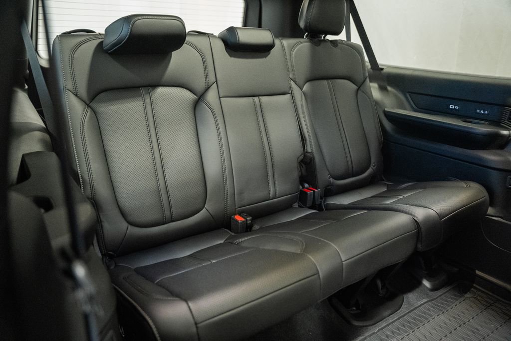 New 2026 Jeep Grand Wagoneer L 4WD image 37