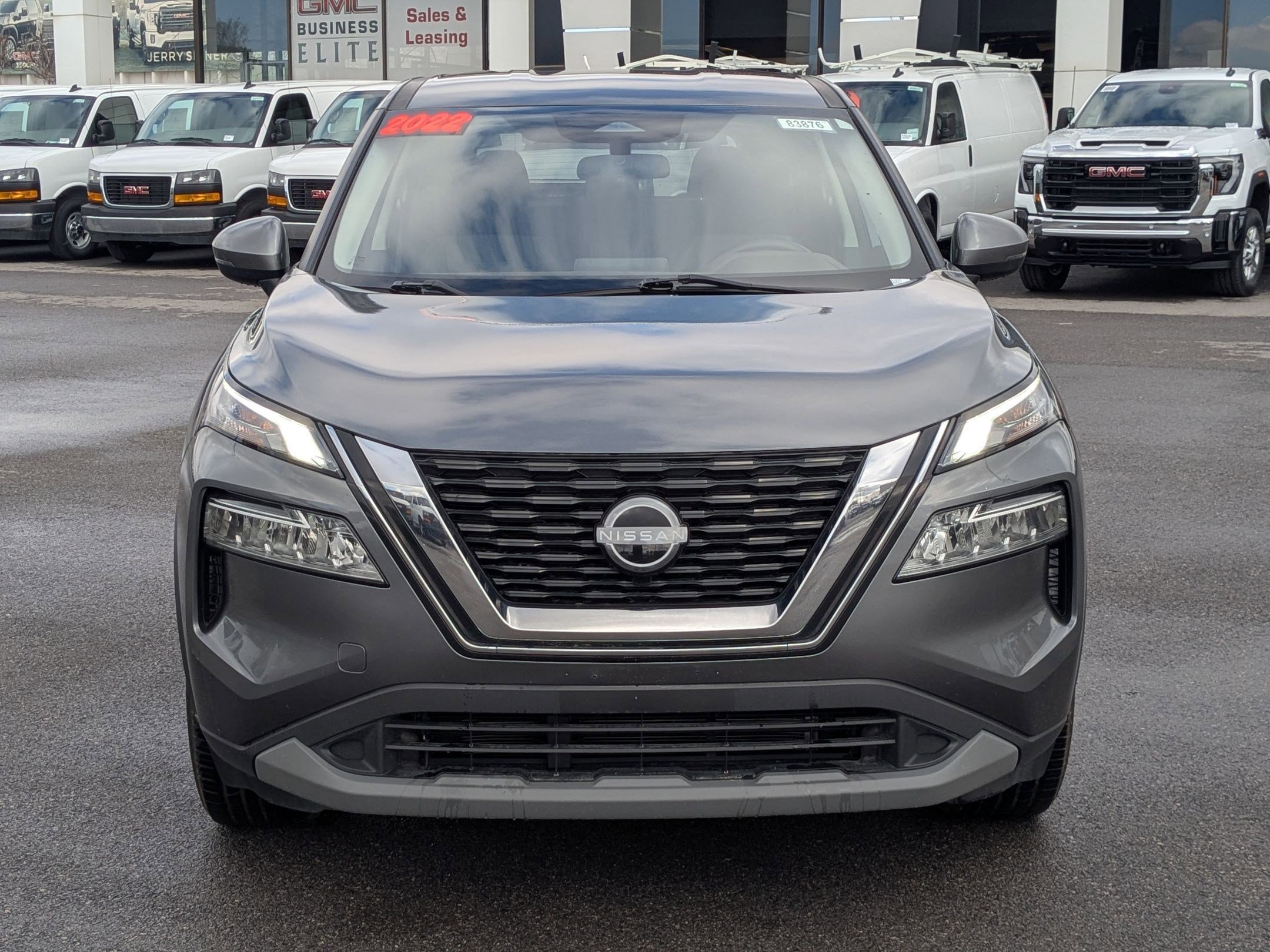 Used 2022 Nissan Rogue SV image 9