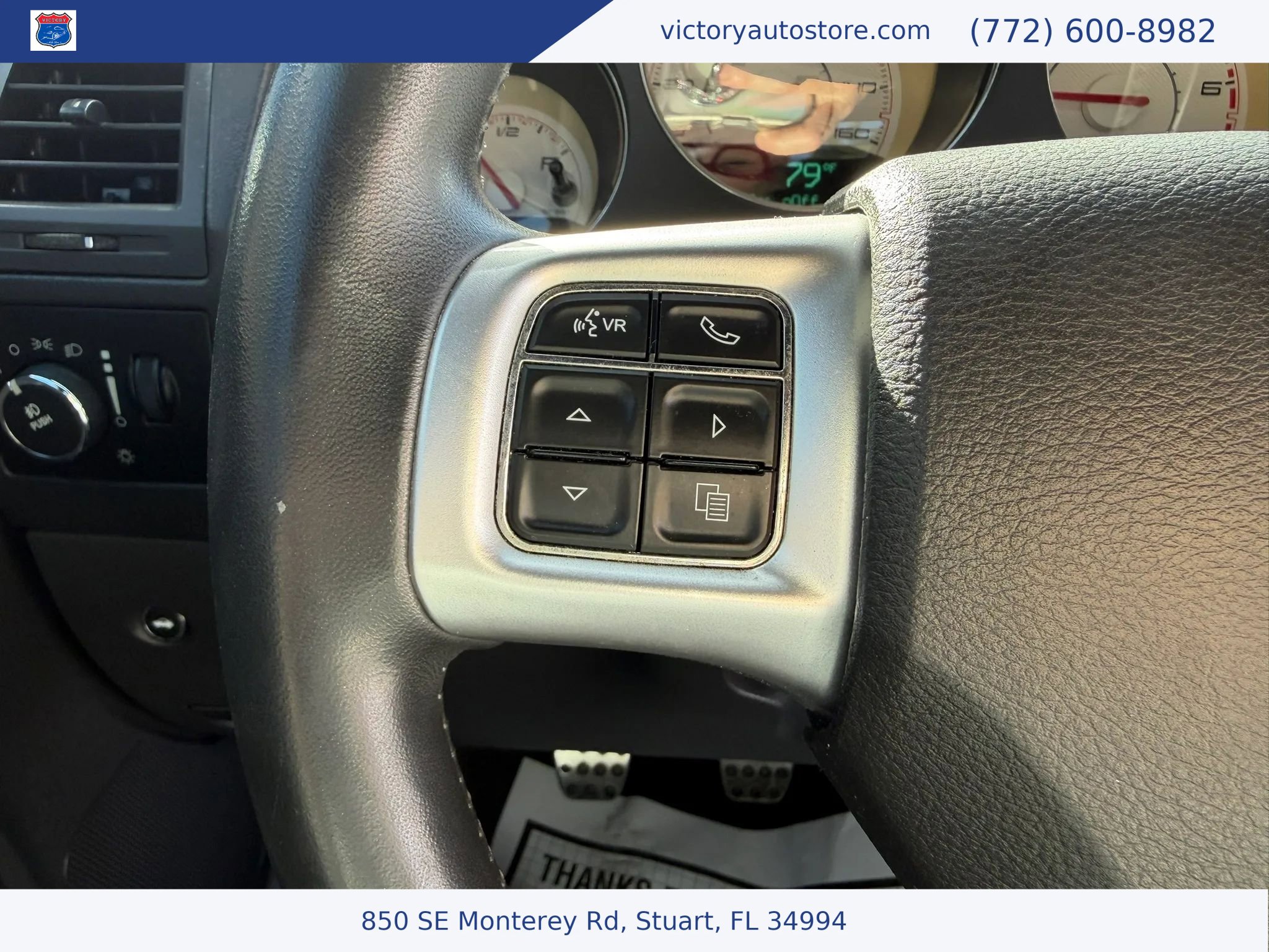Used 2012 Dodge Challenger R/T RWD image 23