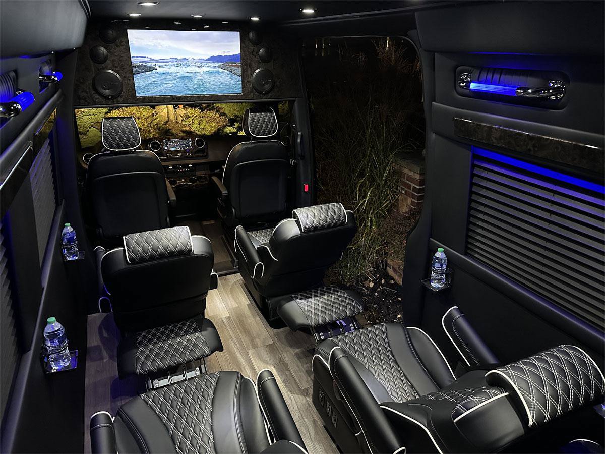Used 2024 Mercedes-Benz Sprinter 3500 image 15