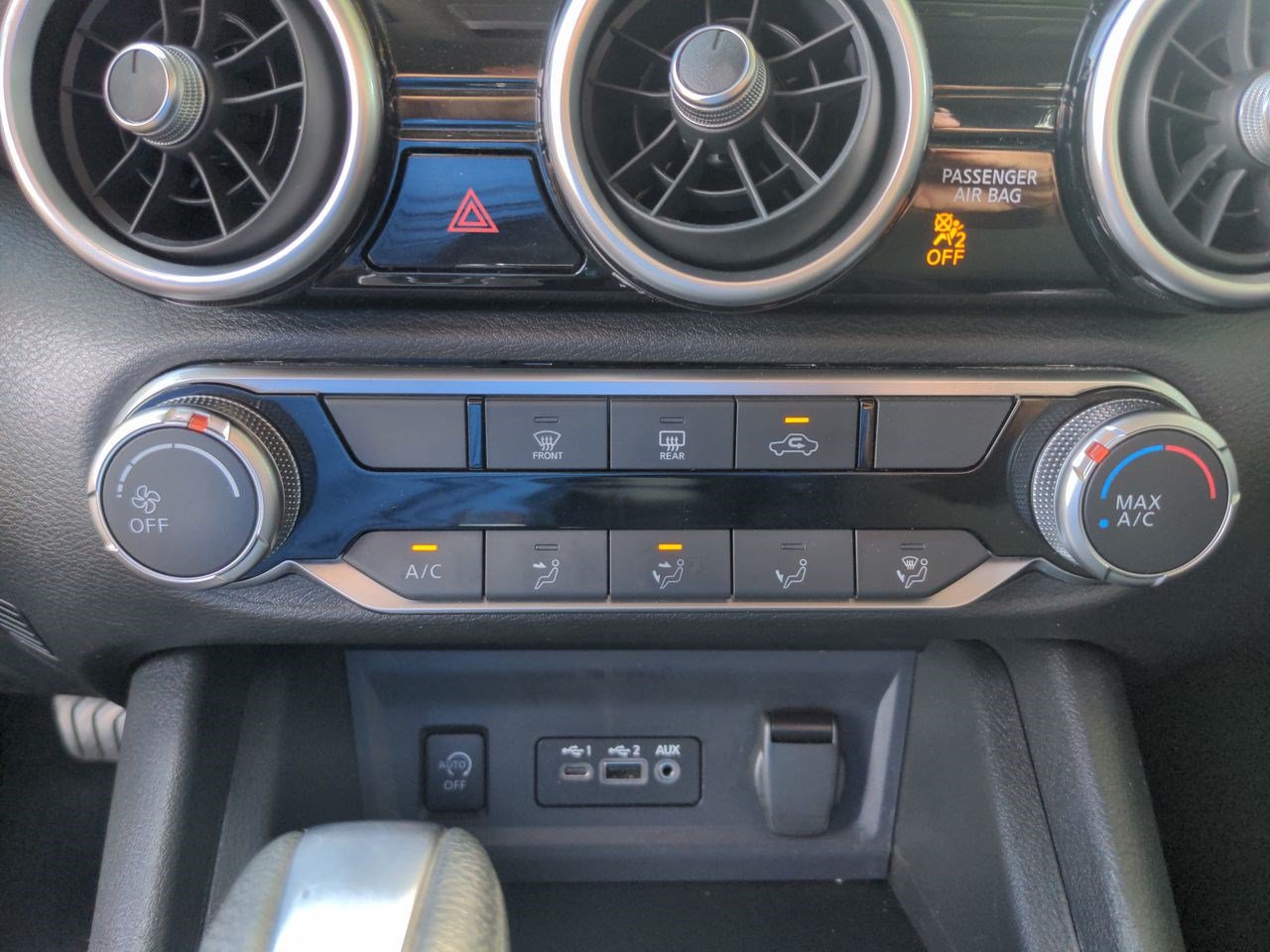 Used 2025 Nissan Sentra SV FWD image 38