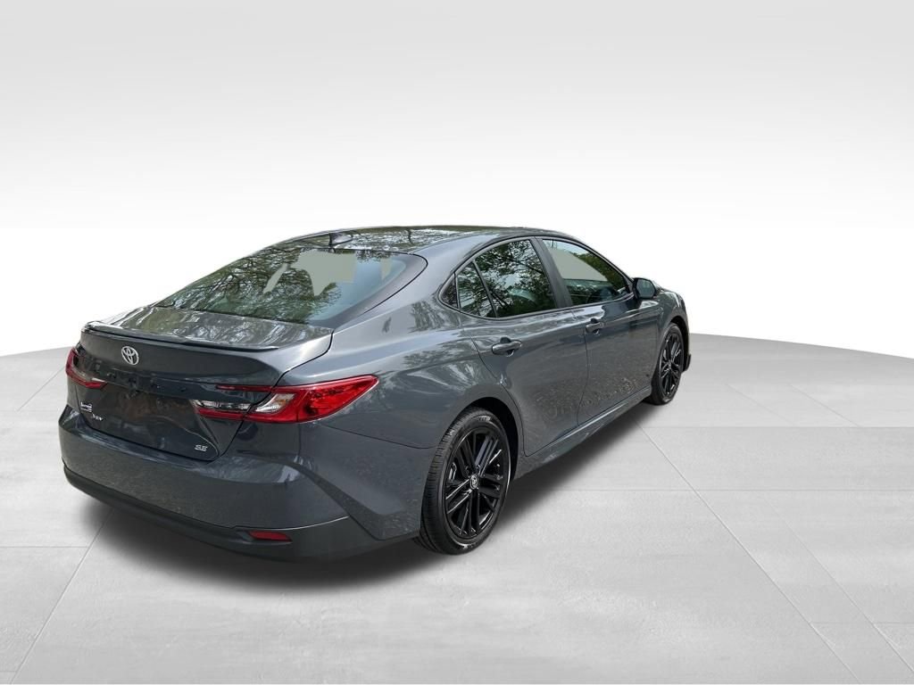 Used 2025 Toyota Camry SE w/ Convenience Package image 5