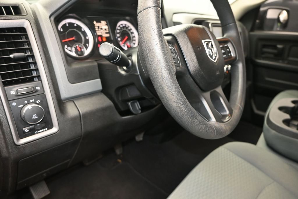 Used 2019 RAM 1500 Express AWD/4WD image 12