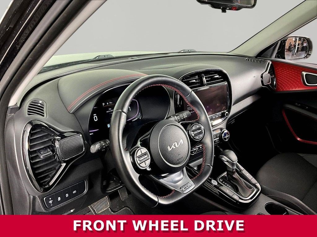 Used 2023 Kia Soul GT-Line w/ GT-Line Technology Package FWD image 16