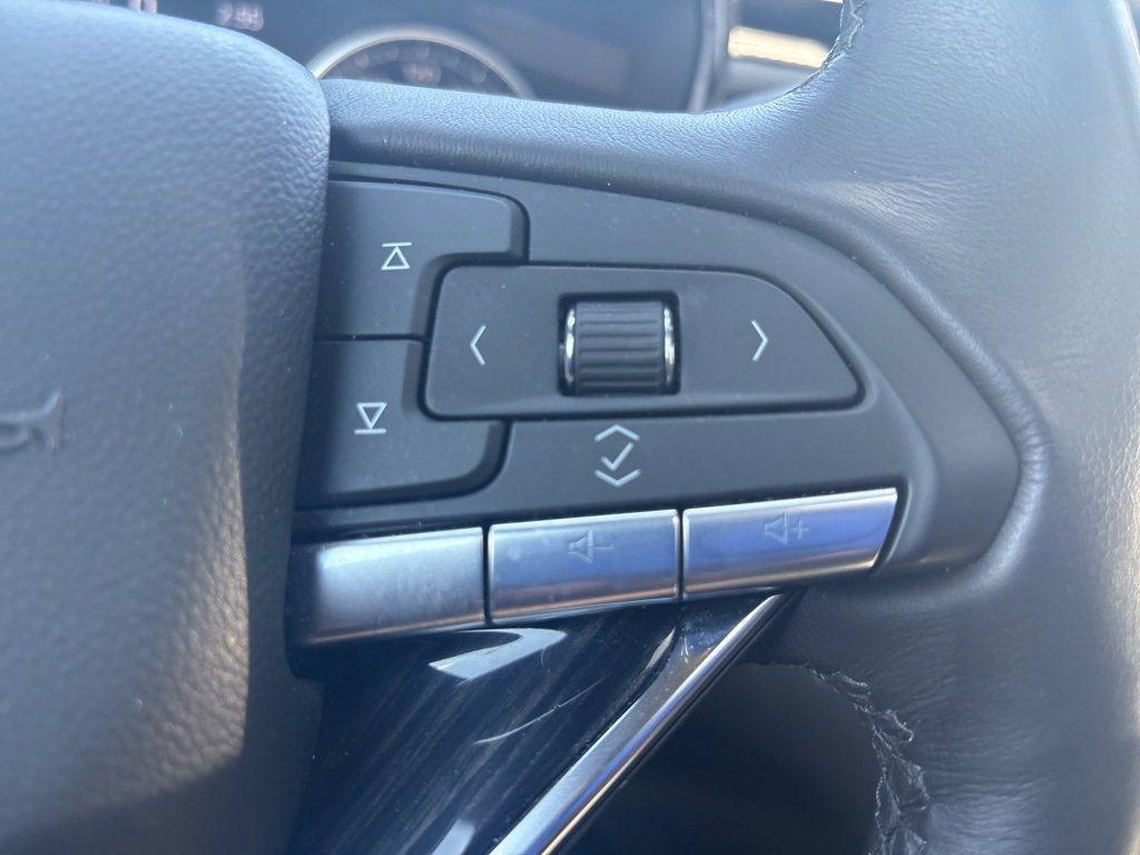 Certified 2025 Cadillac XT6 Premium Luxury image 40