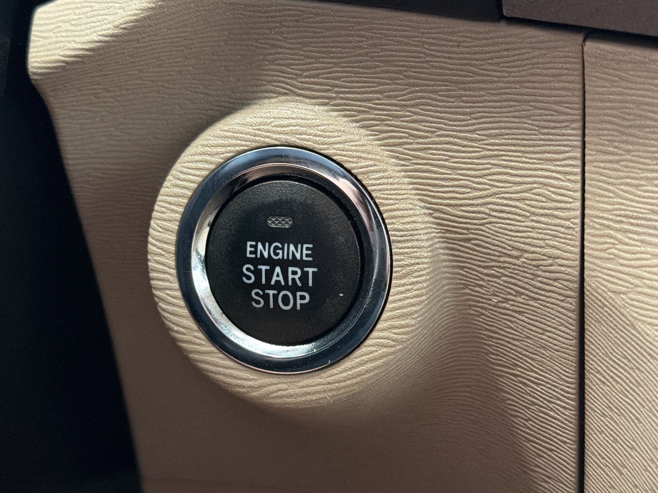 Used 2013 Toyota Venza XLE w/ Tow Prep Pkg AWD/4WD image 25