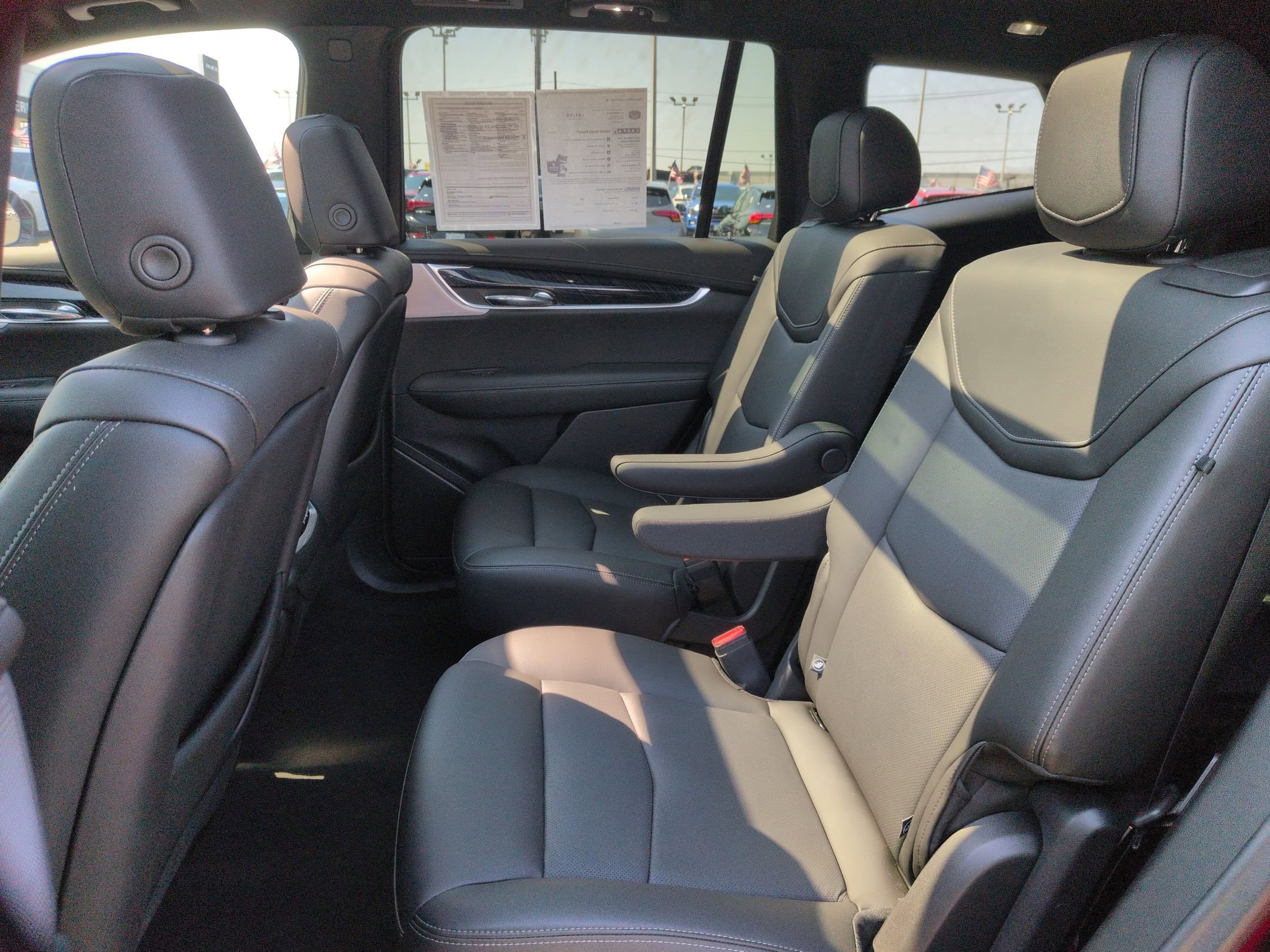 Certified 2024 Cadillac XT6 Premium Luxury w/ LPO, Floor Liner Package AWD/4WD image 24