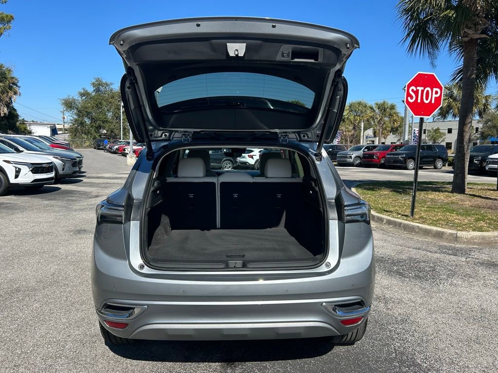 Used 2023 Buick Envision Avenir image 11