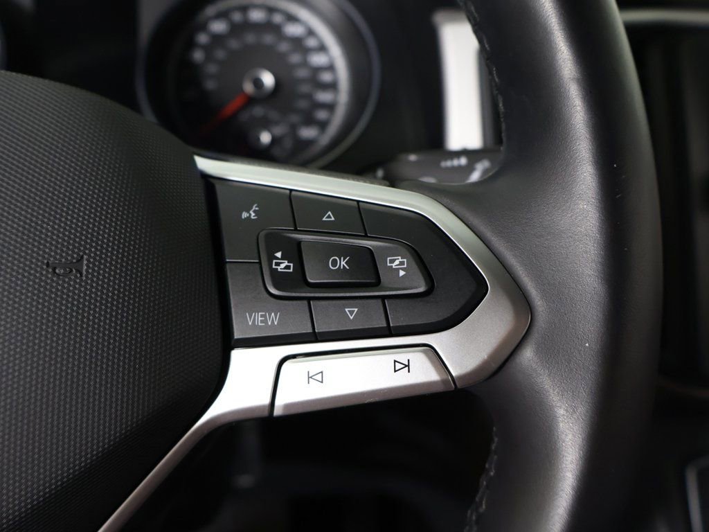 Used 2020 Volkswagen Atlas Cross Sport SE image 41