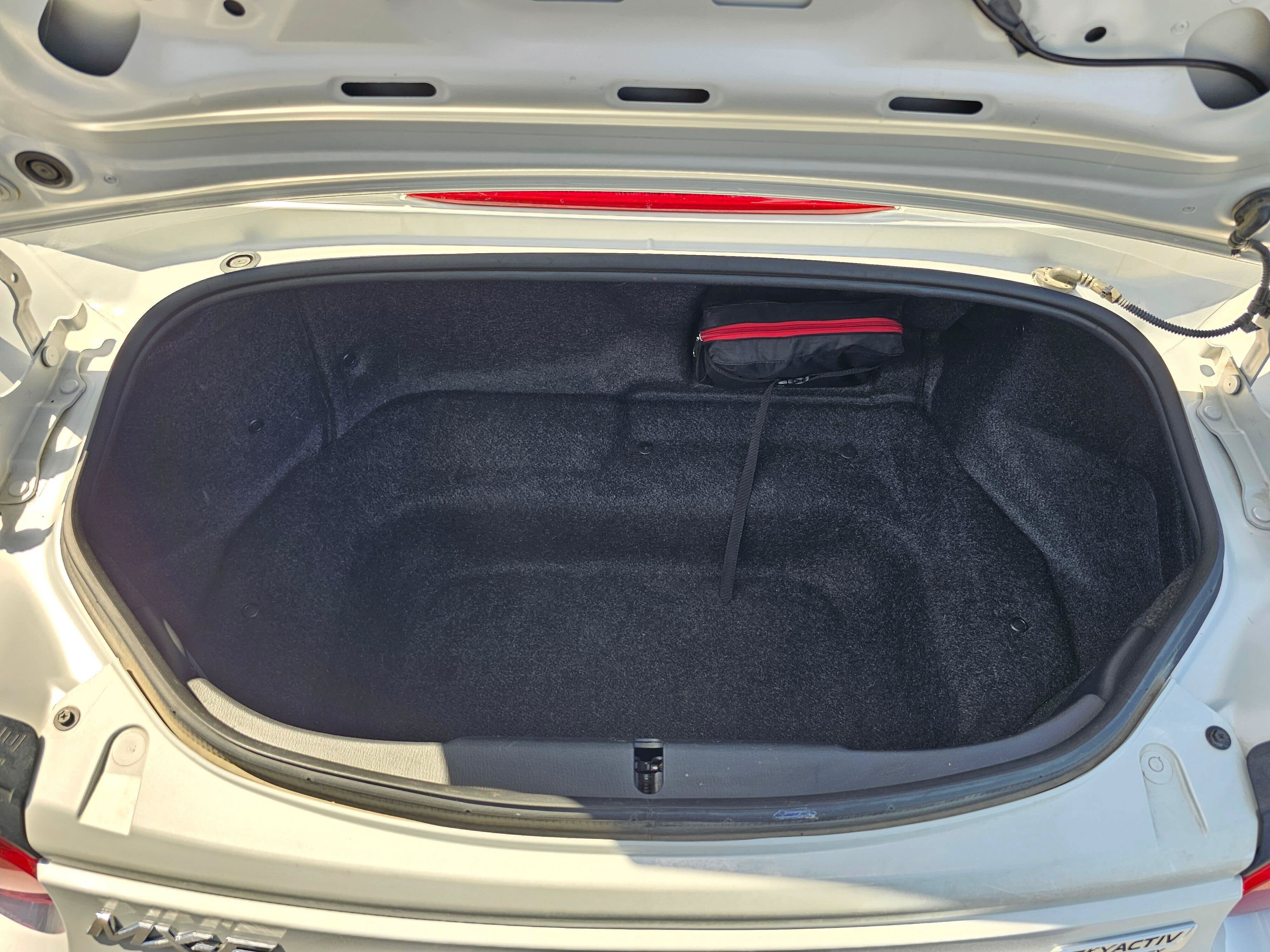 Used 2016 MAZDA MX-5 Miata Club RWD image 13