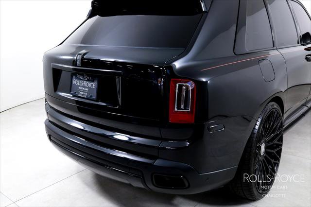 Certified 2022 Rolls-Royce Cullinan w/ Dark Exterior Package image 44