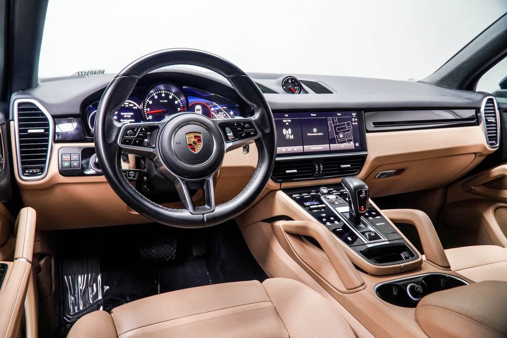 Used 2023 Porsche Cayenne Platinum Edition image 15
