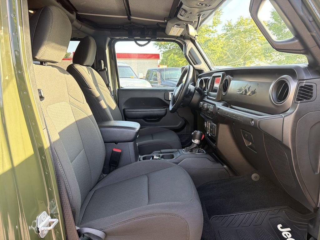 Used 2022 Jeep Wrangler Unlimited Sport AWD/4WD image 17