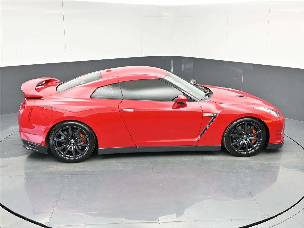 Used 2013 Nissan GT-R Premium AWD/4WD image 23