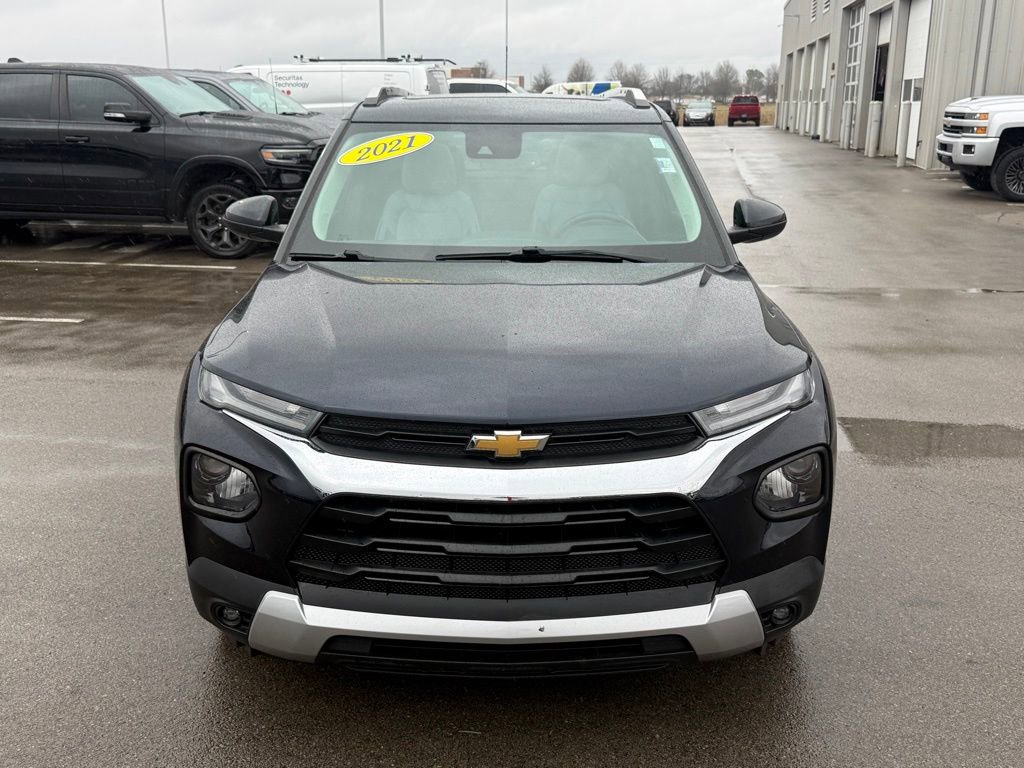 Used 2021 Chevrolet TrailBlazer LT w/ Sun and Liftgate Package image 39