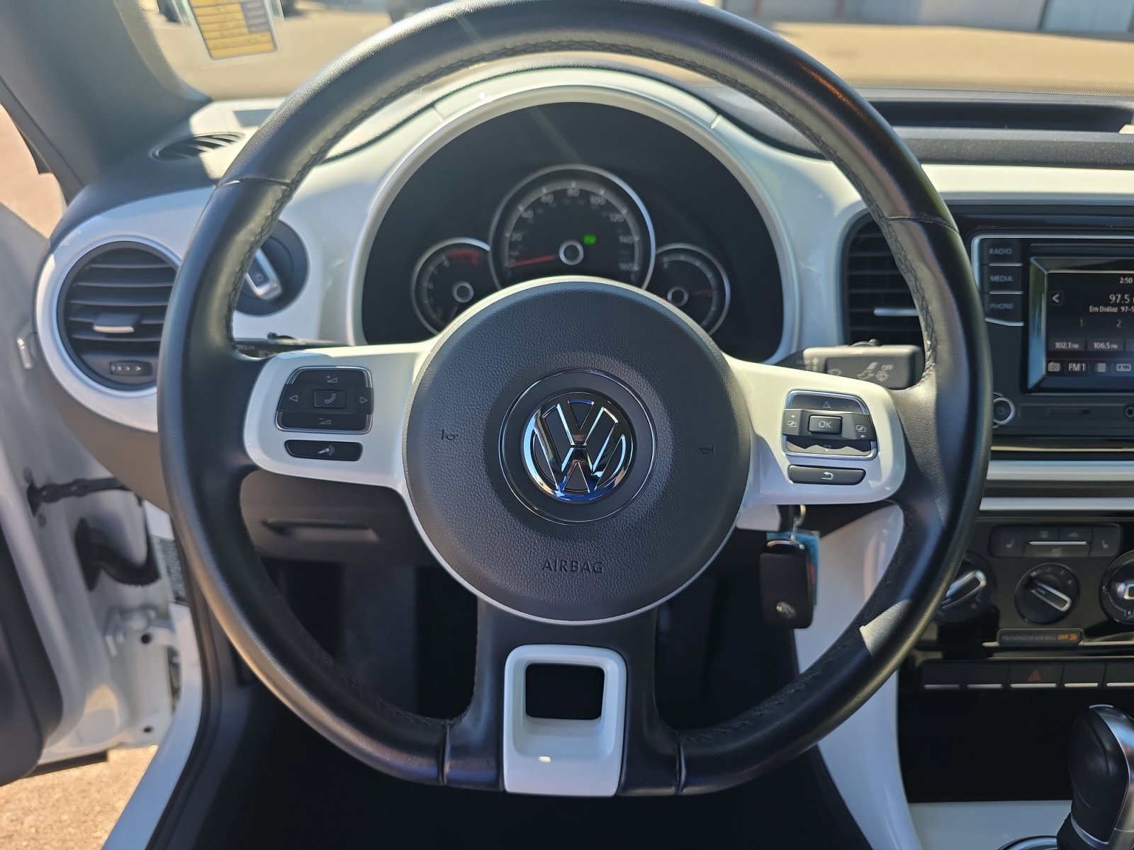 Used 2019 Volkswagen Beetle 2.0T S image 9