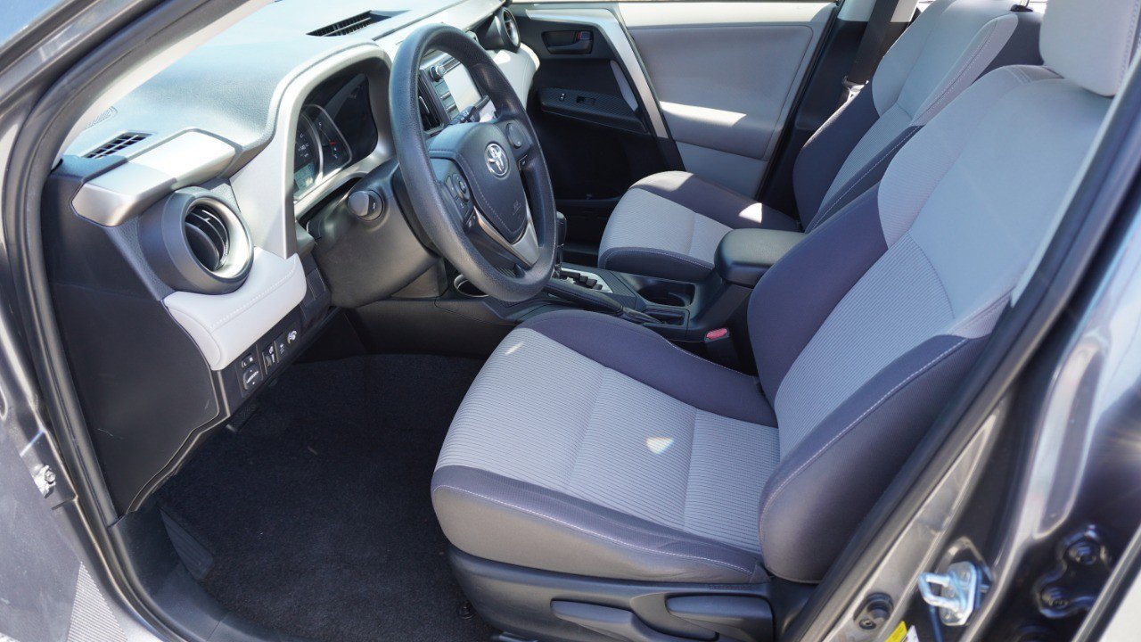 Used 2013 Toyota RAV4 XLE image 13