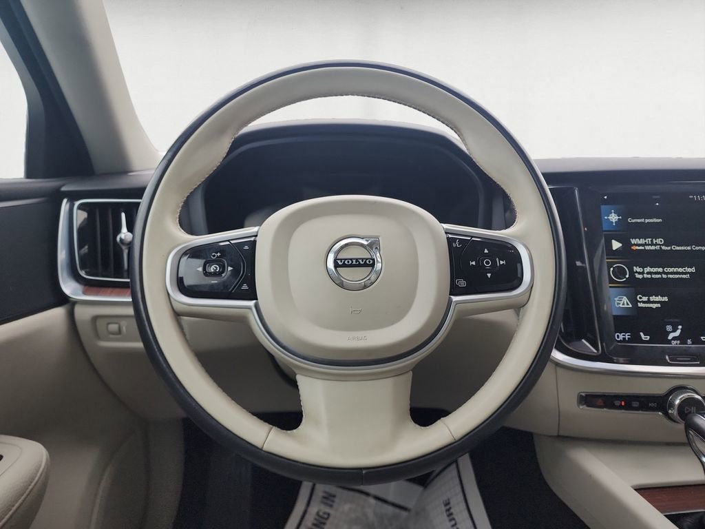 Used 2021 Volvo S60 T6 Momentum image 12