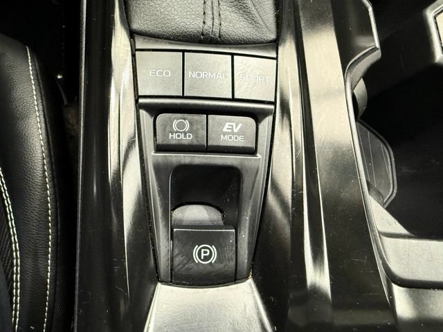 Used 2025 Toyota Camry SE AWD/4WD image 36