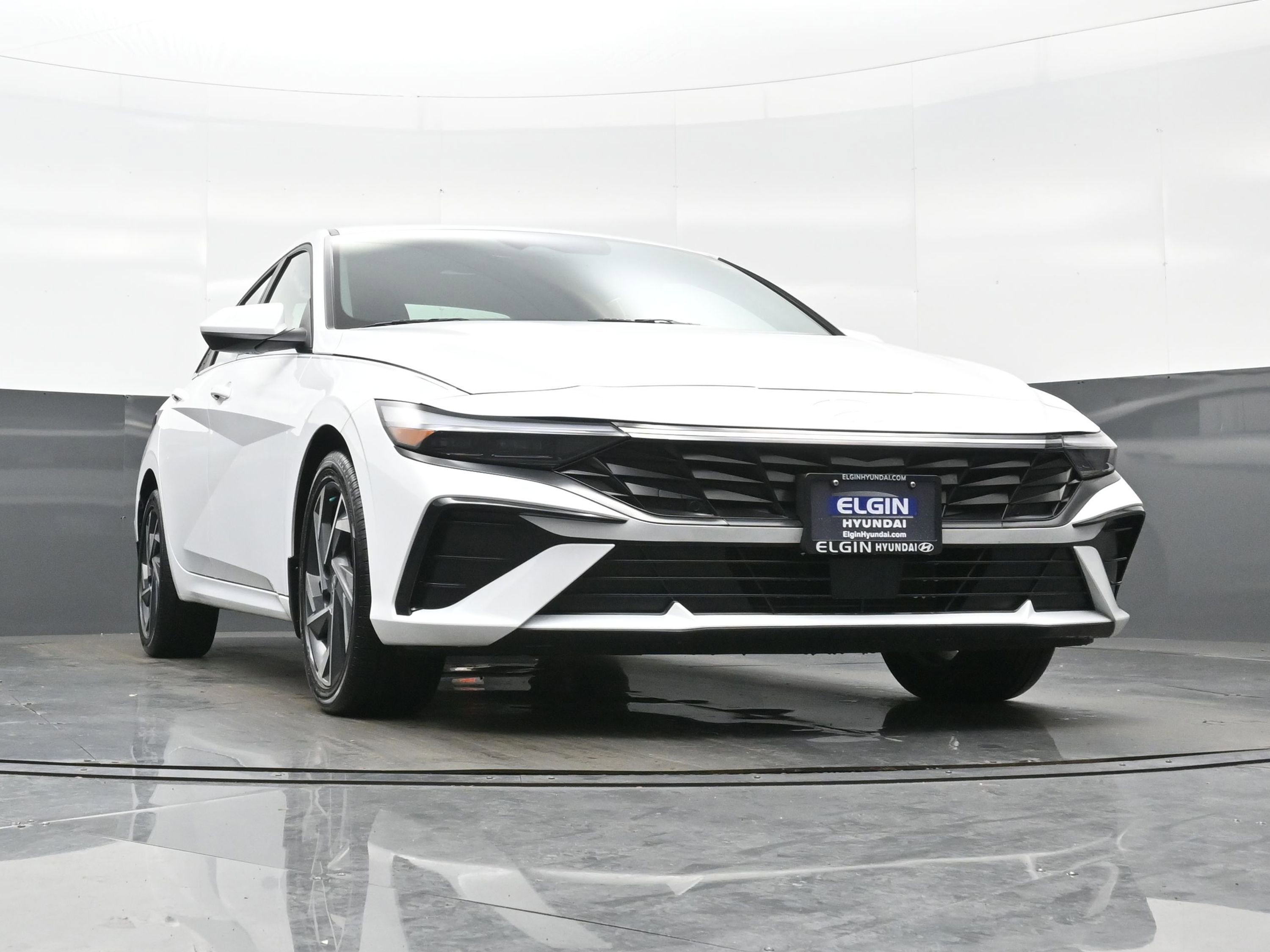 Certified 2025 Hyundai Elantra SEL FWD image 32