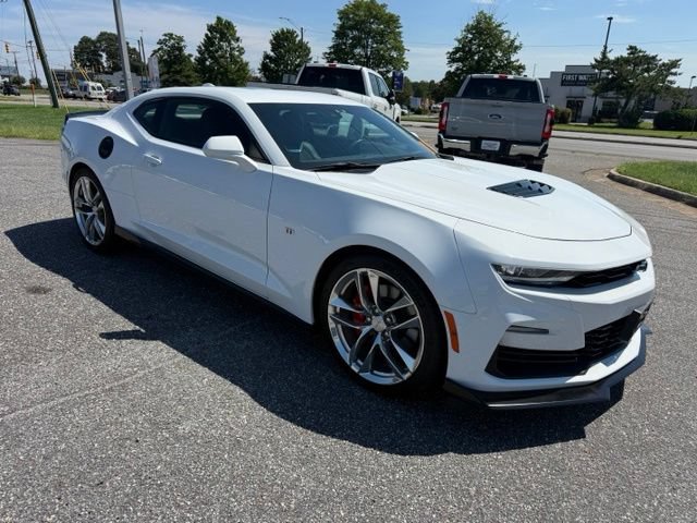 Used 2022 Chevrolet Camaro SS RWD image 4