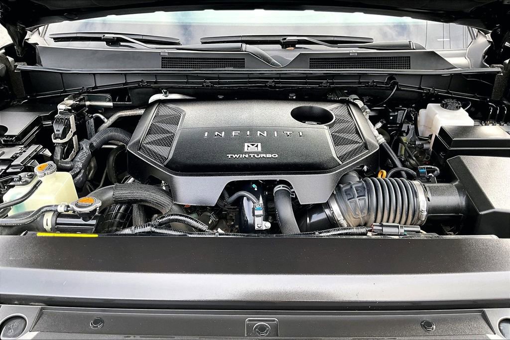 Certified 2025 INFINITI QX80 Pure w/ Cargo Package image 15