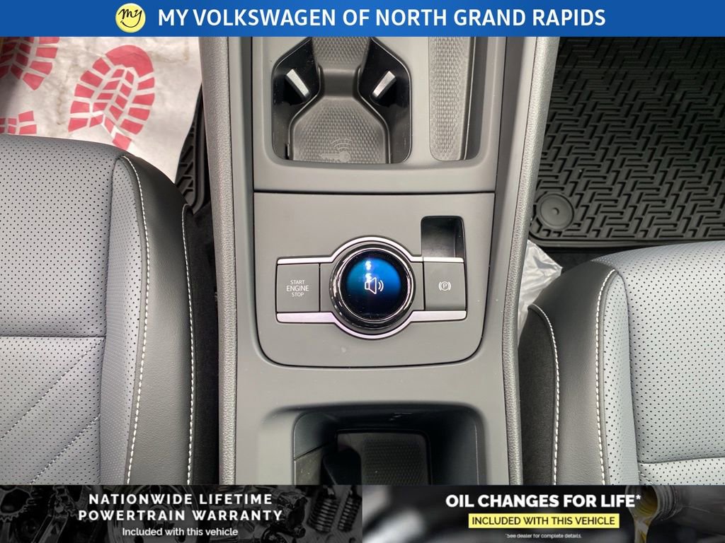 New 2026 Volkswagen Tiguan SE R-Line image 13