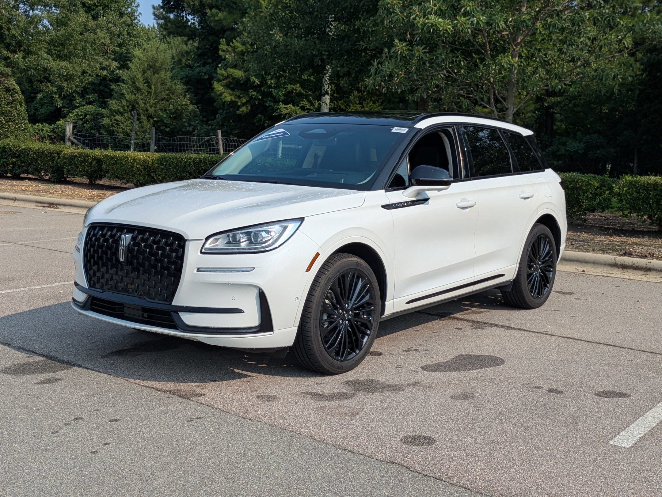 Used 2023 Lincoln Corsair Reserve w/ Equipment Group 202A AWD/4WD image 8