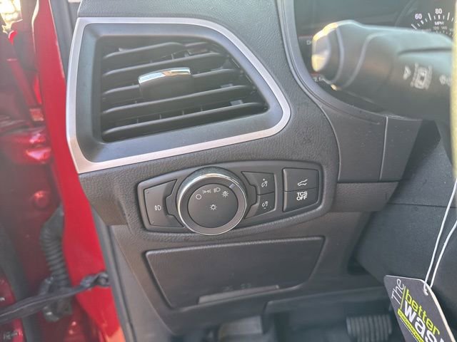 Used 2022 Ford Edge SEL w/ Sport Appearance Package image 14