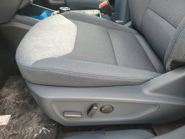 New 2026 Ford Maverick XLT w/ XLT Luxury Package FWD image 16