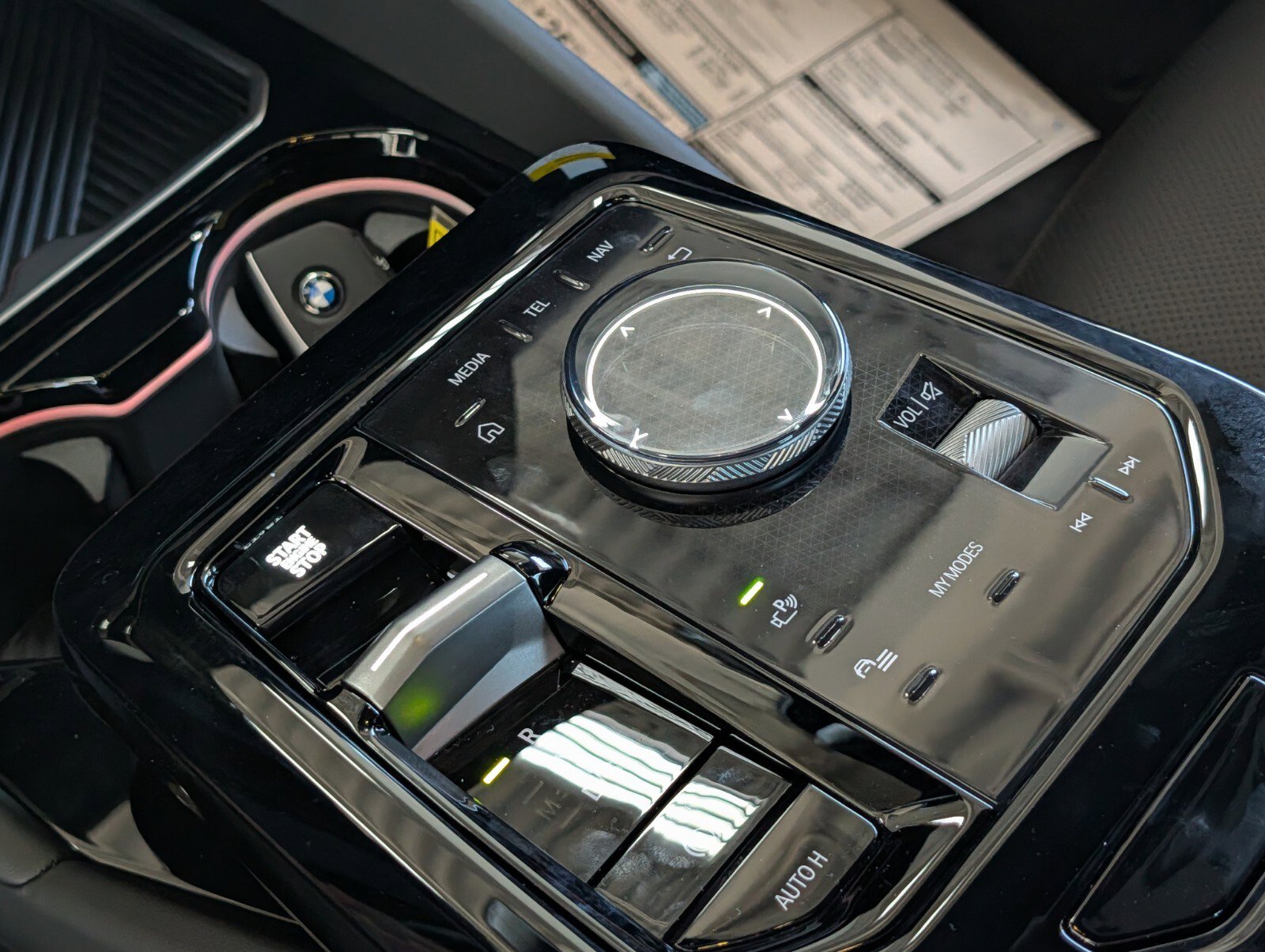 New 2027 BMW 550e xDrive AWD/4WD image 24