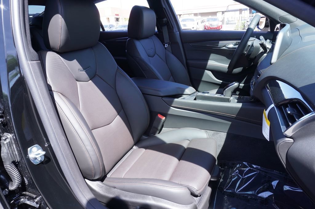 New 2026 Cadillac CT5 V image 12