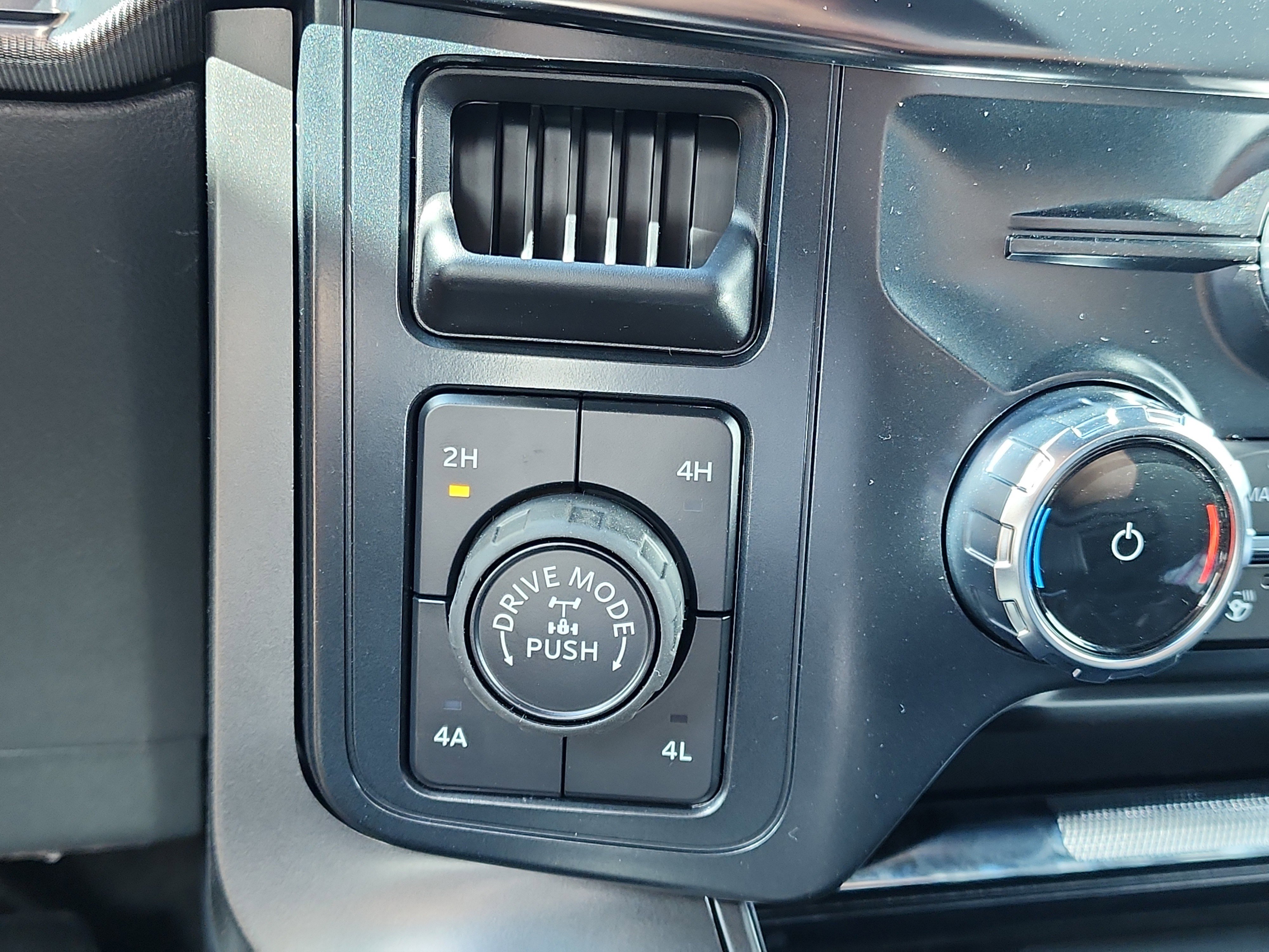 New 2025 Ford F150 Lariat image 14