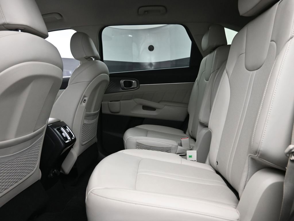Used 2022 Kia Sorento SX image 11