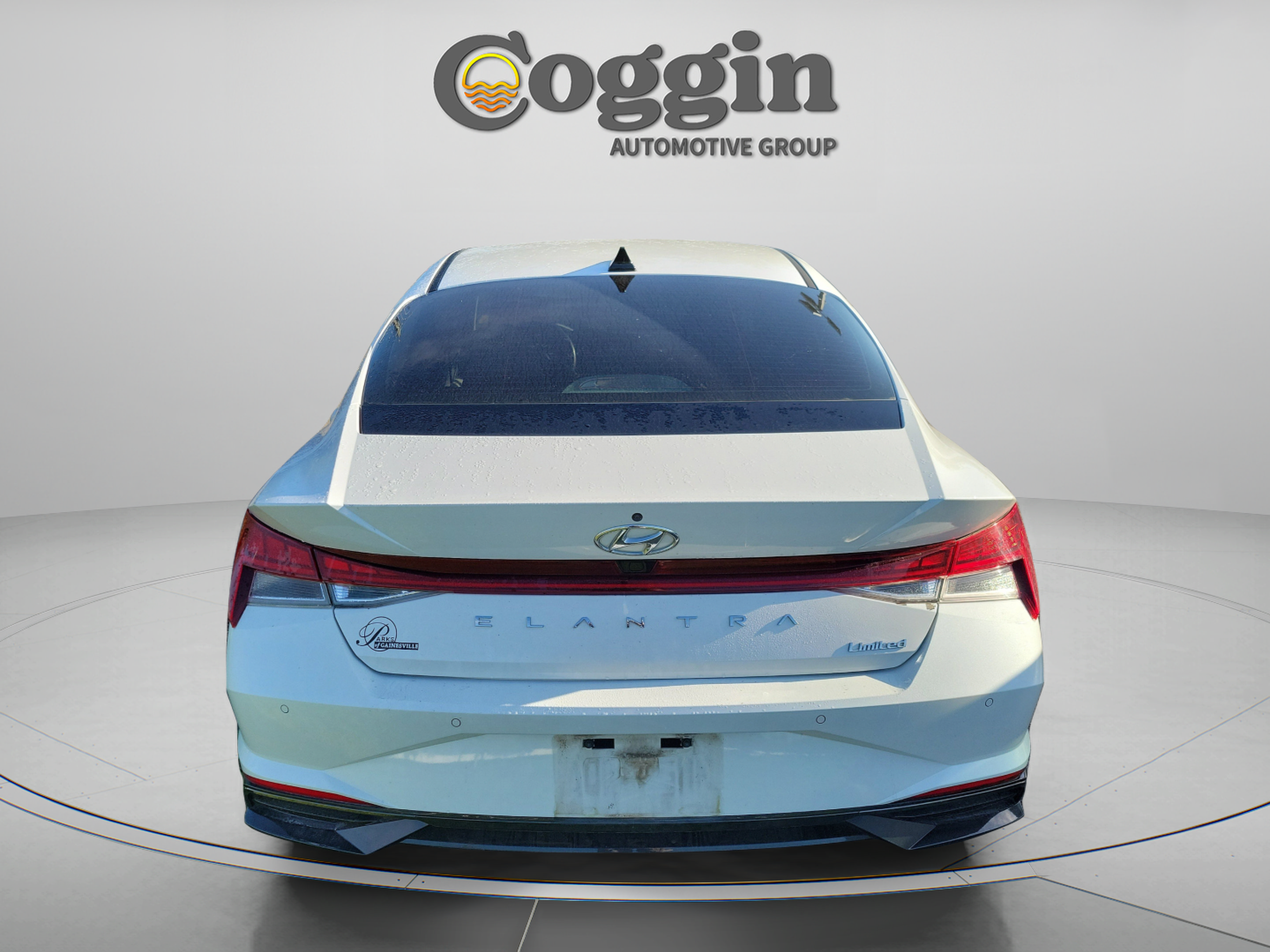 Used 2022 Hyundai Elantra Limited FWD image 5