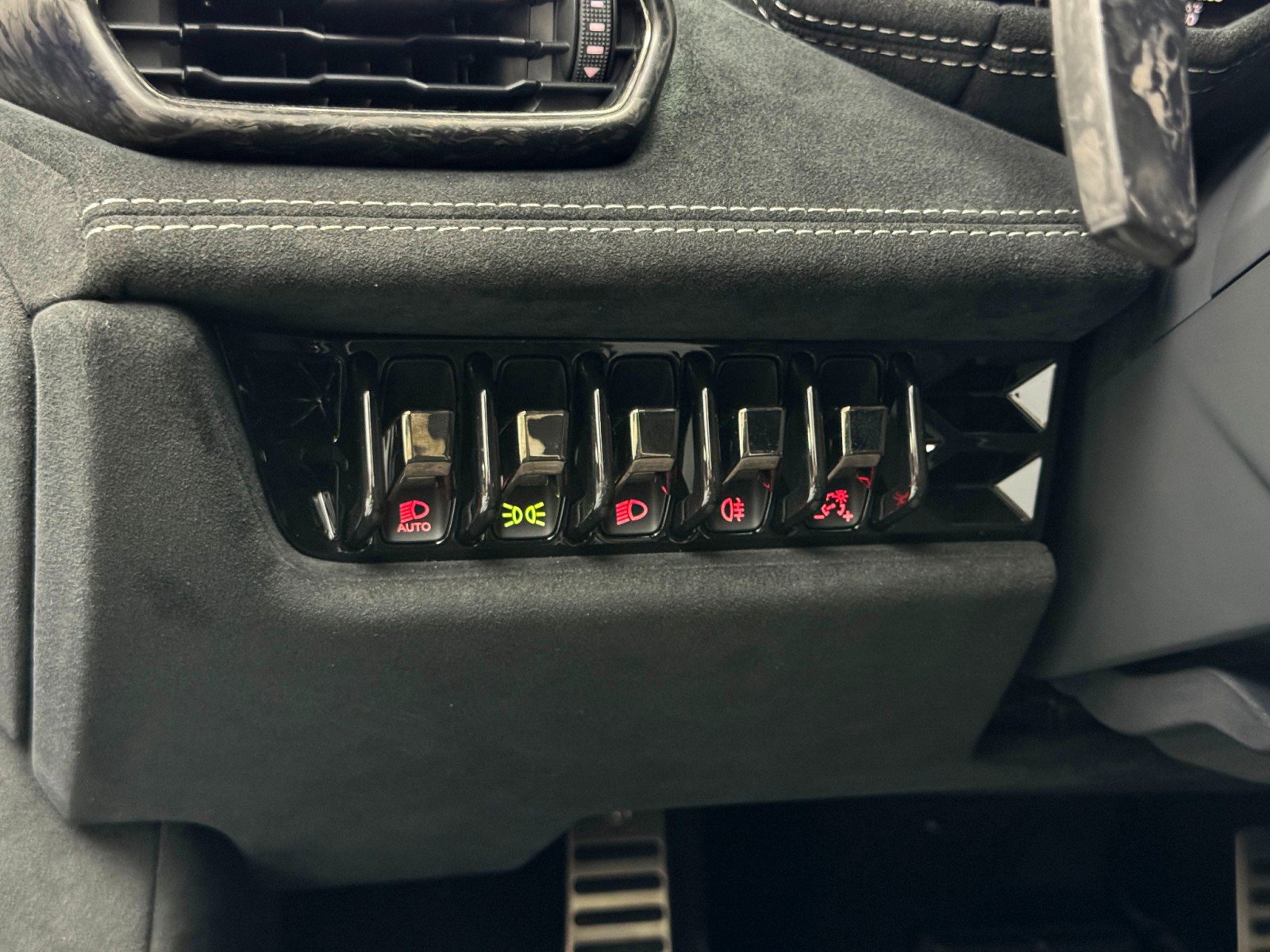 Used 2018 Lamborghini Huracan Performante image 19