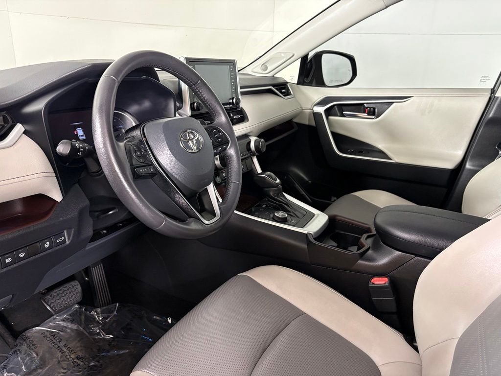 Used 2021 Toyota RAV4 Limited w/ Limited Grade Weather Package AWD/4WD image 22