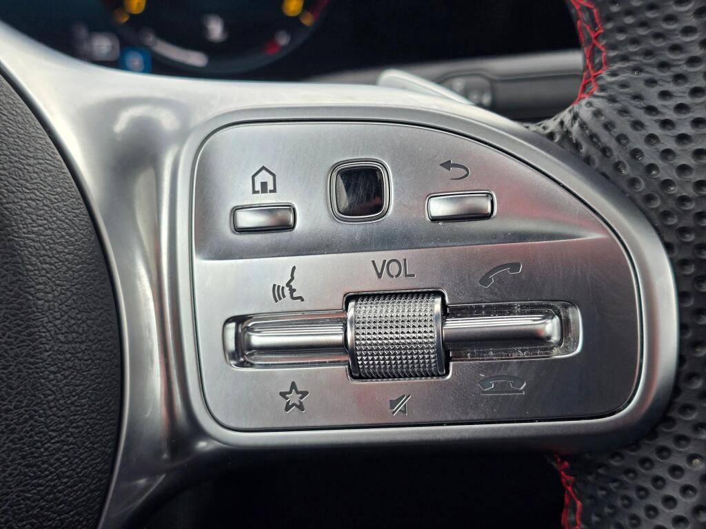 Used 2023 Mercedes-Benz GLB 250 4MATIC w/ AMG Line image 43