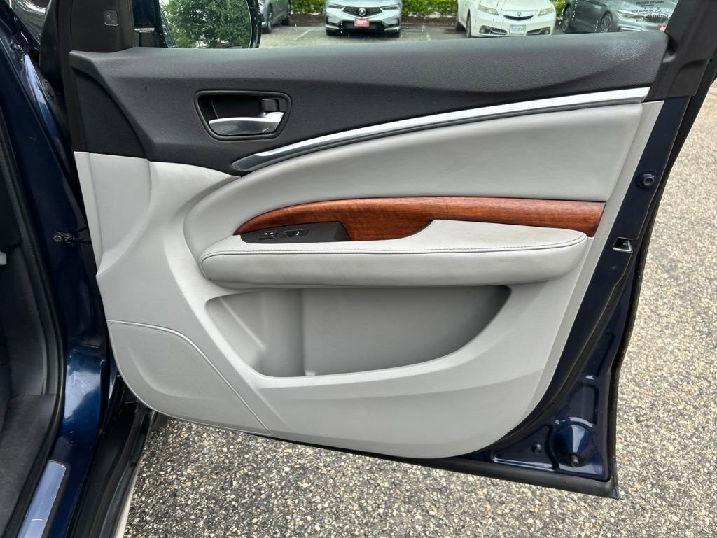 Used 2017 Acura MDX SH-AWD w/ Advance Package image 22