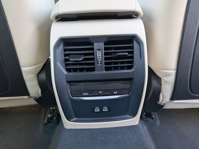 Used 2023 BMW 330i 330i w/ Premium Package image 18