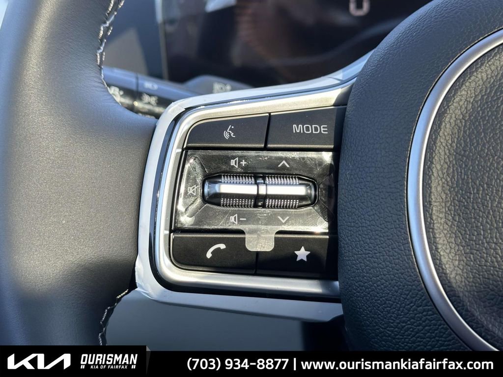 Certified 2025 Kia Sorento S w/ Panoramic Sunroof Package image 10