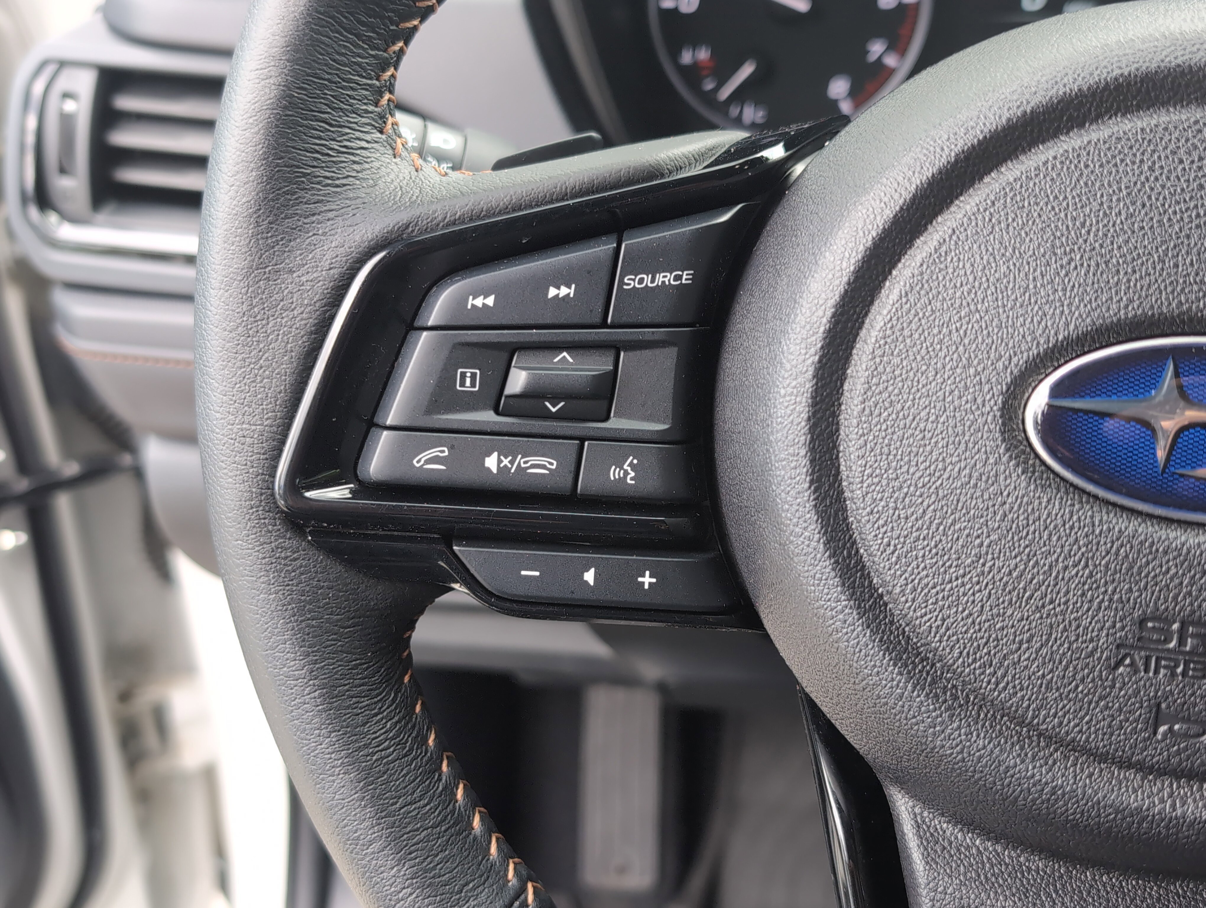 Used 2025 Subaru Forester Touring AWD/4WD image 19