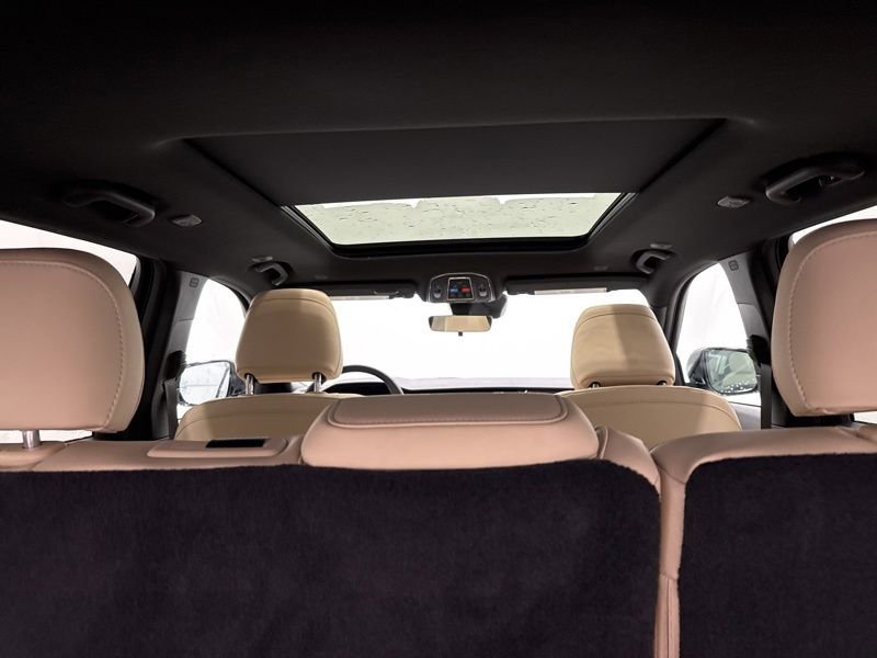 New 2025 Jeep Grand Cherokee Limited image 10