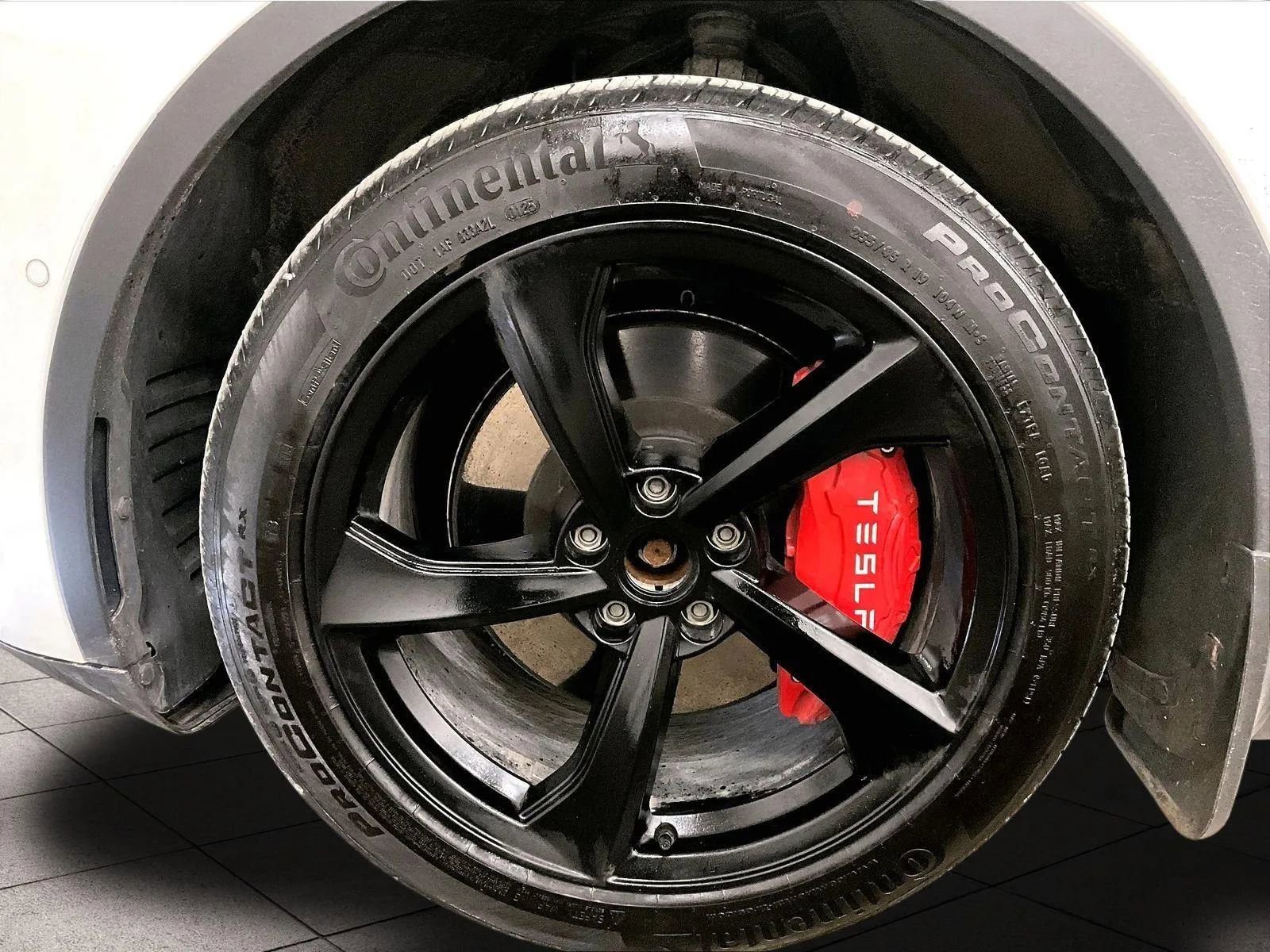 Used 2021 Tesla Model Y Long Range image 8