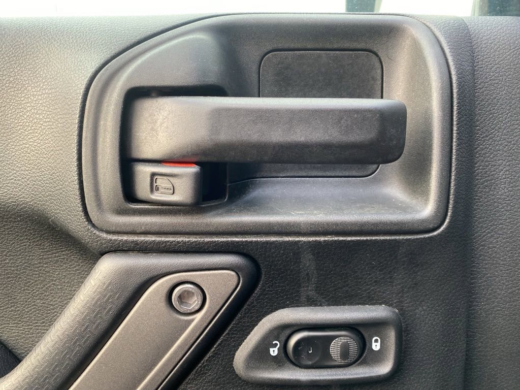 Used 2018 Jeep Wrangler Unlimited Sport S AWD/4WD image 17